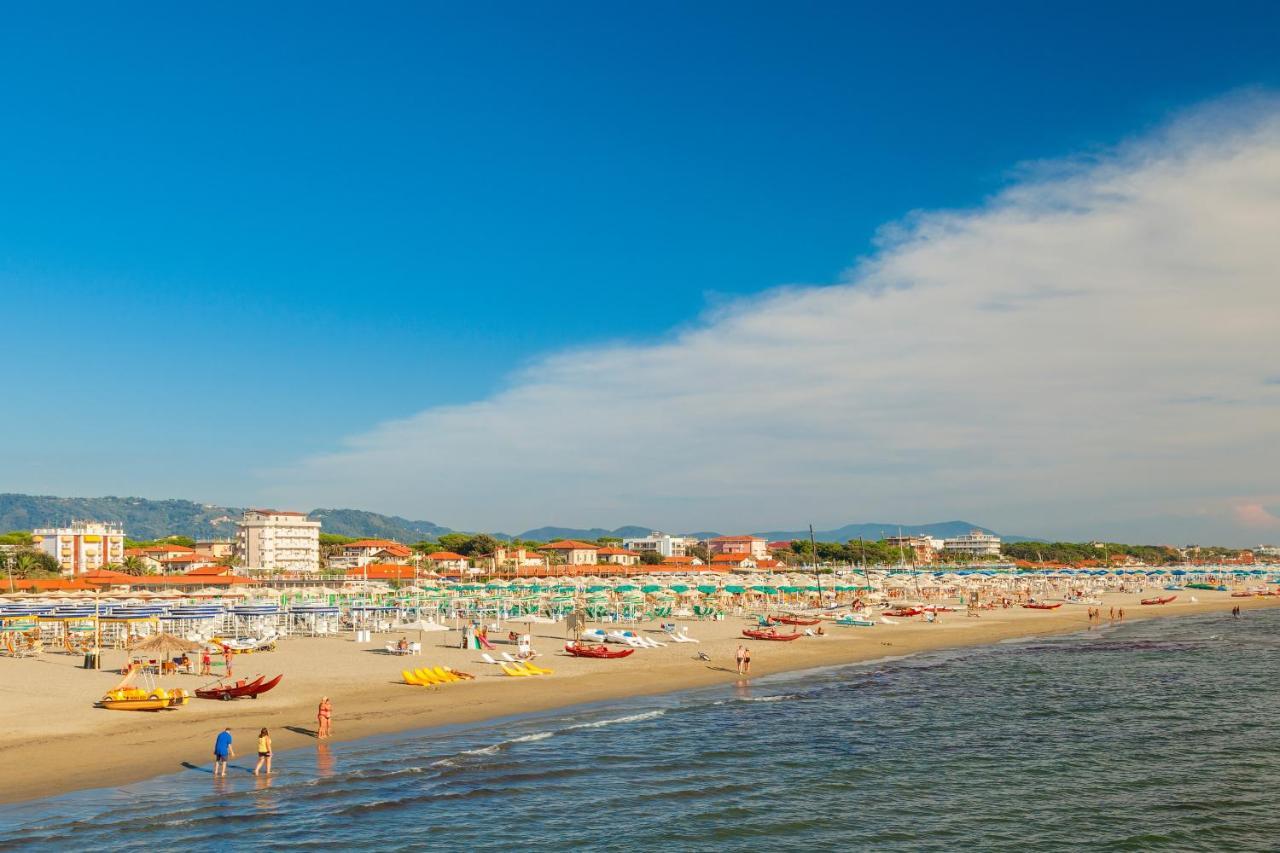 La Casina Al Mare Vista Pineta Apartman Marina di Carrara Kültér fotó